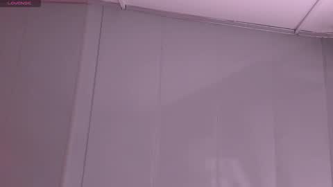 Snapshot of rihanna_hotx chatting on September 11, 4:23 am Rihanna hotx online show from September 11, 4:23 am