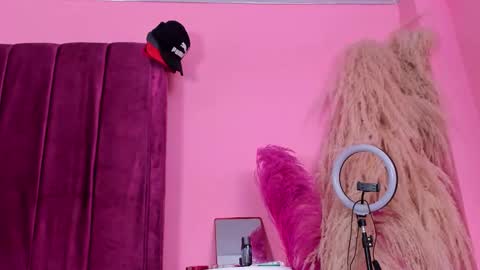 Snapshot of rihanna_hotx chatting on September 26, 4:27 am Rihanna hotx online show from September 26, 4:27 am