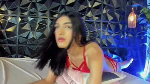 rihanna online show from January 4, 9:20 pm