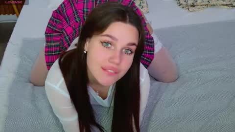 Rihanna online show from November 7, 5:35 pm