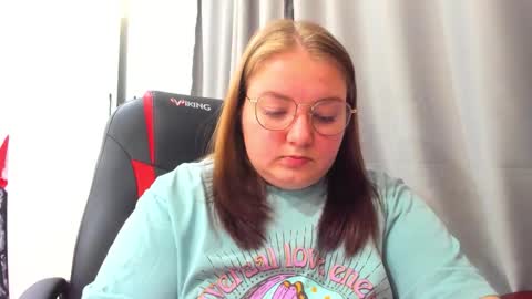 Snapshot of rina16 chatting on October 24, 2:02 pm rina16 online show from October 24, 2:02 pm