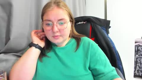 Snapshot of rina16 chatting on November 1, 7:05 pm rina16 online show from November 1, 7:05 pm