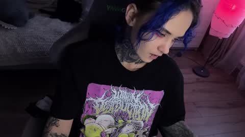   DianaBrite            fansl y online show from January 28, 12:00 pm