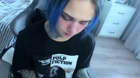   DianaBrite            fansl y online show from March 7, 1:07 pm