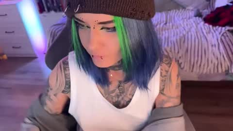   DianaBrite            fansl y online show from October 7, 1:19 pm