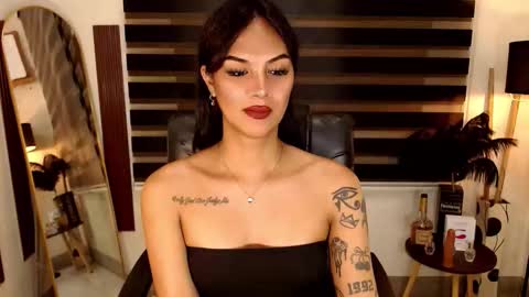 riri online show from November 22, 7:51 am