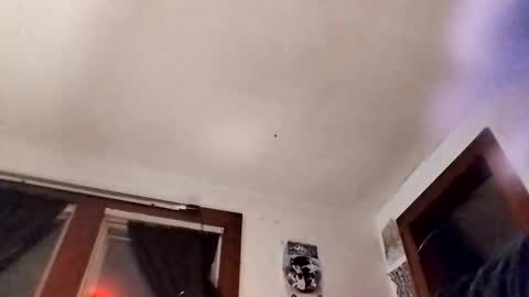 Snapshot of riseagainstt chatting on December 22, 7:11 am riseagainstt online show from December 22, 7:11 am