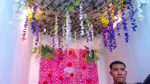 Snapshot of risitos_de_oro_ chatting on September 17, 7:43 am Risitos De Oro online show from September 17, 7:43 am