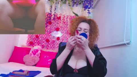 Snapshot of risitos_de_oro_ chatting on October 22, 10:20 pm Risitos De Oro online show from October 22, 10:20 pm