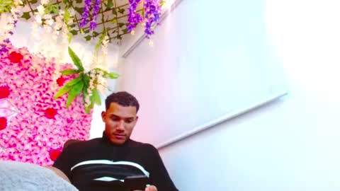 Snapshot of risitos_de_oro_ chatting on October 28, 3:21 am Risitos De Oro online show from October 28, 3:21 am