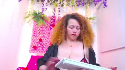 Snapshot of risitos_de_oro_ chatting on November 13, 1:48 am Risitos De Oro online show from November 13, 1:48 am