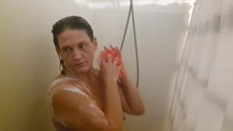 Snapshot of rjeanr chatting on November 22, 4:28 pm Randiz online show from November 22, 4:28 pm