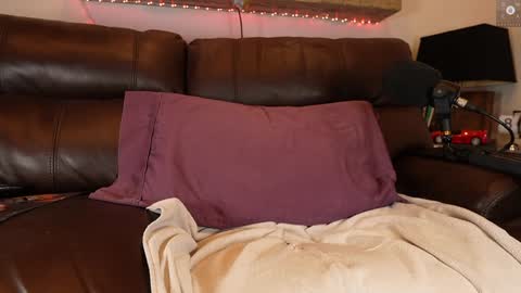 Ryan aka KeylimeRy online show from December 22, 2:17 am