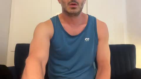 Snapshot of roadbikerider chatting on September 13, 1:00 pm 20cm online show from September 13, 1:00 pm