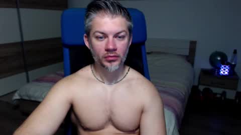 robbyshawz online show from February 2, 6:04 am