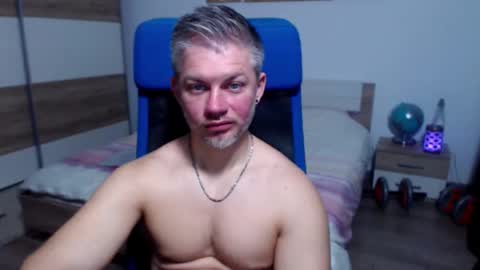 robbyshawz online show from November 14, 8:24 am