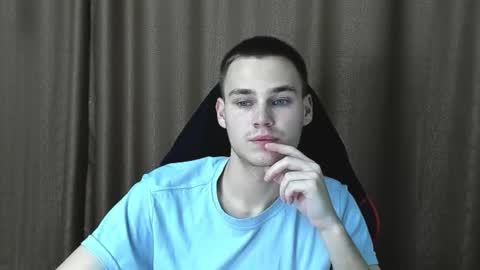 robert10211 online show from October 8, 7:00 pm