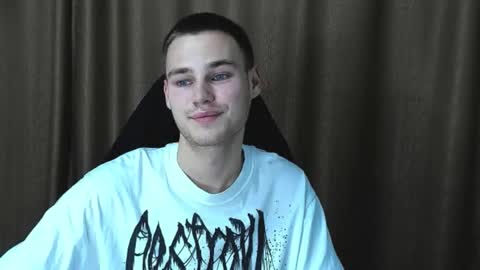 robert10211 online show from October 9, 7:56 pm