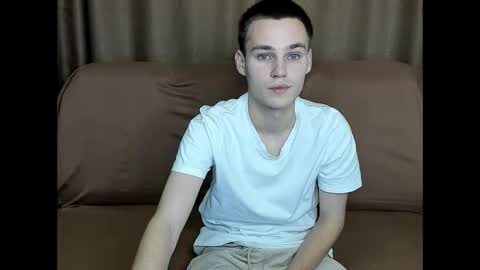 robert10211 online show from October 23, 4:39 pm