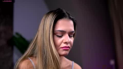 Snapshot of robertarosetti chatting on October 19, 9:10 am Roberta online show from October 19, 9:10 am