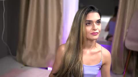 Snapshot of robertarosetti chatting on November 19, 11:21 am Roberta online show from November 19, 11:21 am