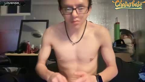 Snapshot of robertcicijr21 chatting on December 12, 11:40 am Robert Cici Jr. online show from December 12, 11:40 am