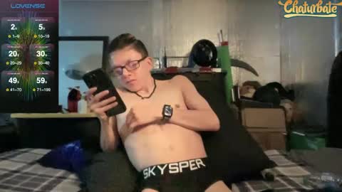 Snapshot of robertcicijr21 chatting on February 8, 3:19 am Robert Cici Jr. online show from February 8, 3:19 am