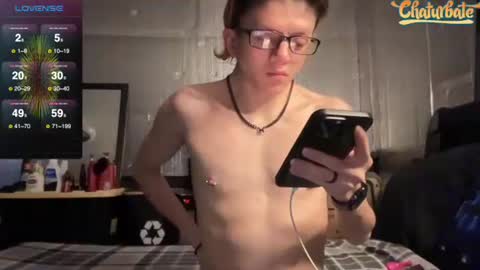 Snapshot of robertcicijr21 chatting on February 23, 1:35 am Robert Cici Jr. online show from February 23, 1:35 am