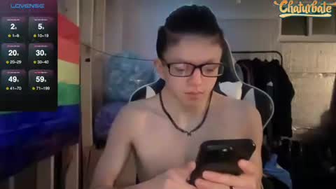 Snapshot of robertcicijr21 chatting on February 27, 2:10 am Robert Cici Jr. online show from February 27, 2:10 am