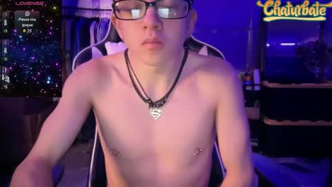 Snapshot of robertcicijr21 chatting on October 30, 3:57 pm Robert Cici Jr. online show from October 30, 3:57 pm