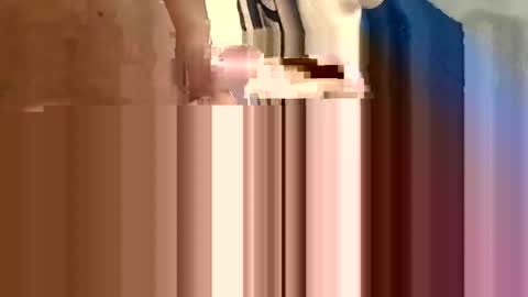 Snapshot of roberth646621935 chatting on December 1, 5:34 am roberth646621935 online show from December 1, 5:34 am