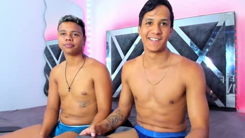 Robert Miller And Mael Thompson  online show from December 14, 5:07 am