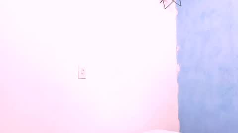 Snapshot of roberts_kloe chatting on February 8, 6:01 pm Roberts kloe online show from February 8, 6:01 pm