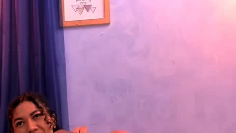 Snapshot of roberts_kloe chatting on February 24, 5:31 pm Roberts kloe online show from February 24, 5:31 pm