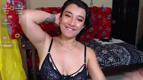 Snapshot of robin_h00t chatting on February 11, 12:06 am Ivanna and Robin online show from February 11, 12:06 am