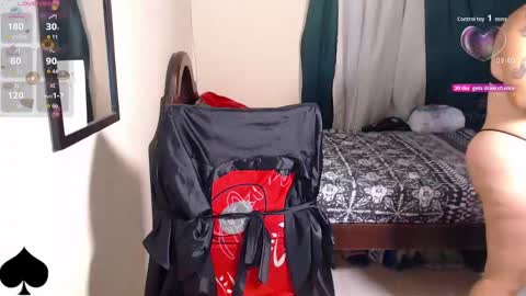 Snapshot of robin_h00t chatting on September 25, 3:54 am Ivanna and Robin online show from September 25, 3:54 am