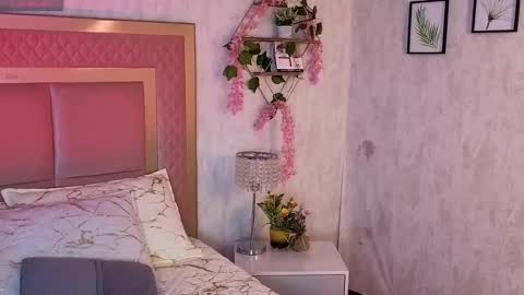 robin D online show from October 24, 12:12 pm