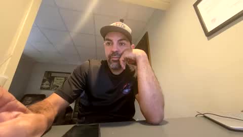 Snapshot of roblatino12 chatting on February 28, 5:26 pm roblatino12 online show from February 28, 5:26 pm