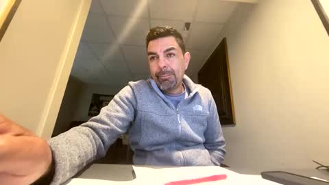 Snapshot of roblatino12 chatting on March 3, 2:04 pm roblatino12 online show from March 3, 2:04 pm