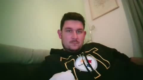 Robin online show from November 2, 10:01 pm