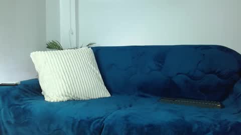 Snapshot of roby_millerr chatting on September 25, 3:05 pm roby_millerr online show from September 25, 3:05 pm