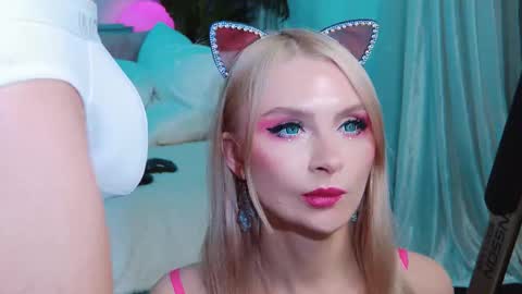 Lina and Den online show from September 20, 11:11 am