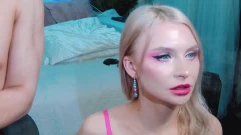 Lina and Den online show from November 15, 4:32 am