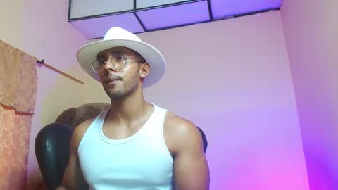 Roman online show from February 4, 7:33 pm