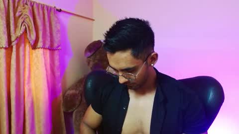 Roman online show from February 11, 4:56 pm