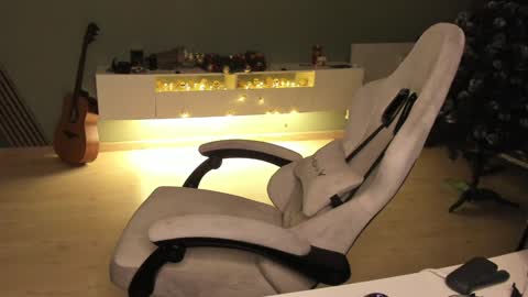 Snapshot of romeo_mercy chatting on December 26, 4:43 am Romeo online show from December 26, 4:43 am