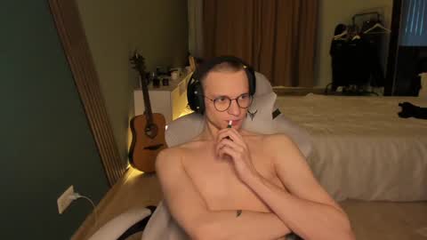 Snapshot of romeo_mercy chatting on January 31, 6:13 am Romeo online show from January 31, 6:13 am