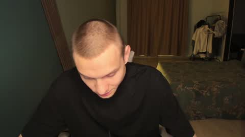 Snapshot of romeo_mercy chatting on February 1, 11:06 pm Romeo online show from February 1, 11:06 pm