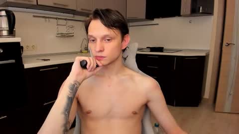 Snapshot of romeo_mercy chatting on December 3, 2:04 pm Romeo online show from December 3, 2:04 pm