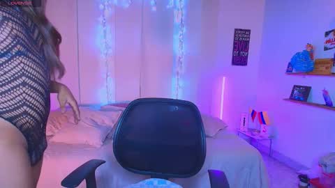 Romi Rouse online show from September 16, 7:09 am